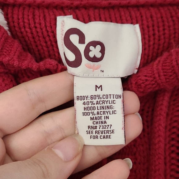 Cable-knit button up sweater with sherpa hood - Picture 3 of 5